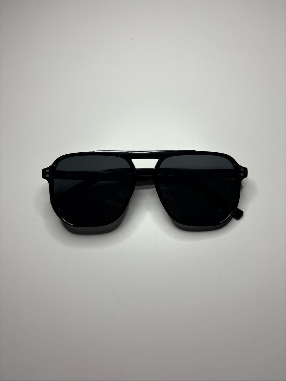 Men's Black Aviator-Style Sunglasses